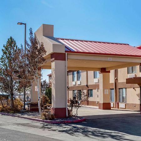פואבלו Econo Lodge מראה חיצוני תמונה
