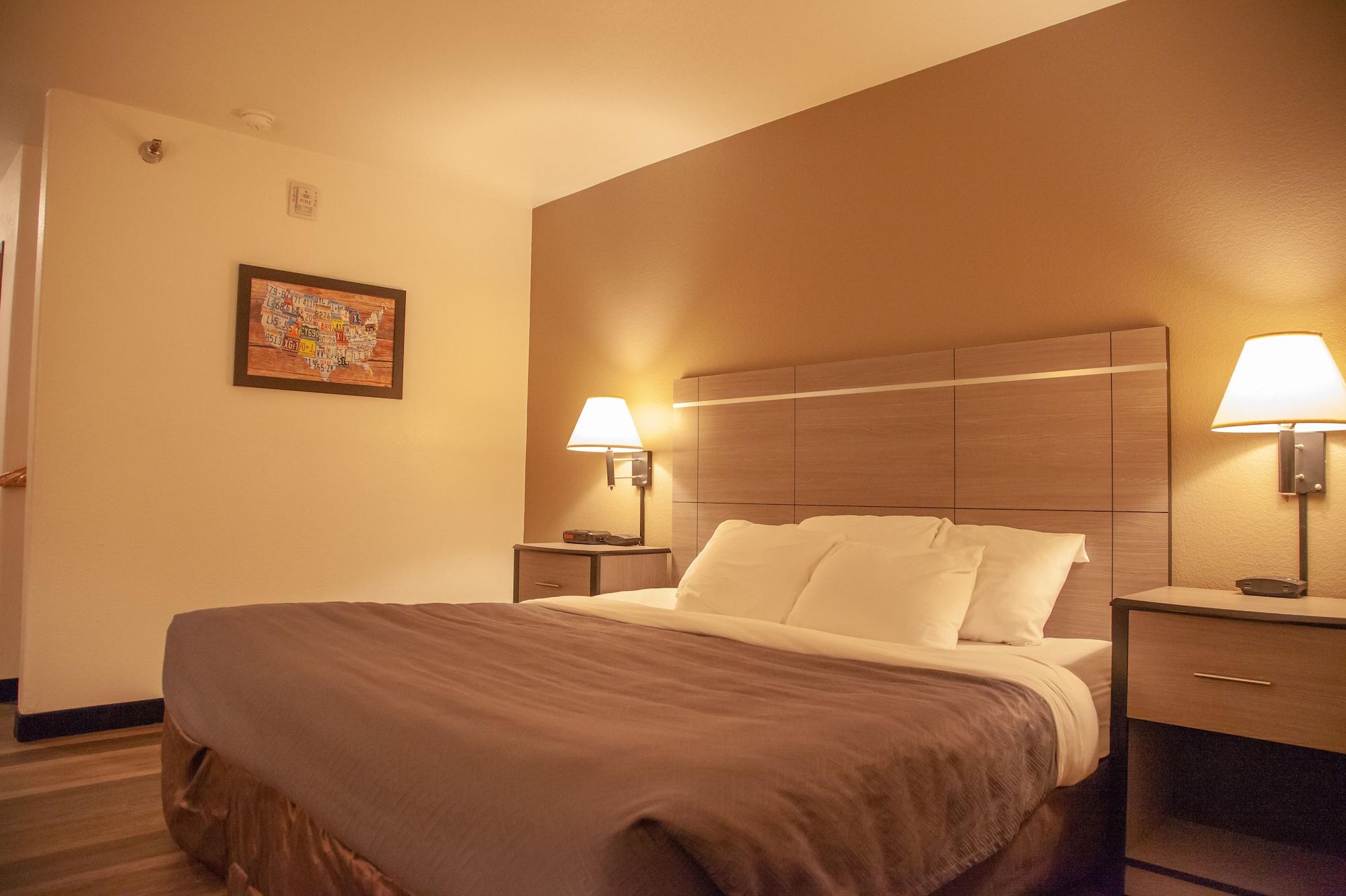 פואבלו Econo Lodge מראה חיצוני תמונה