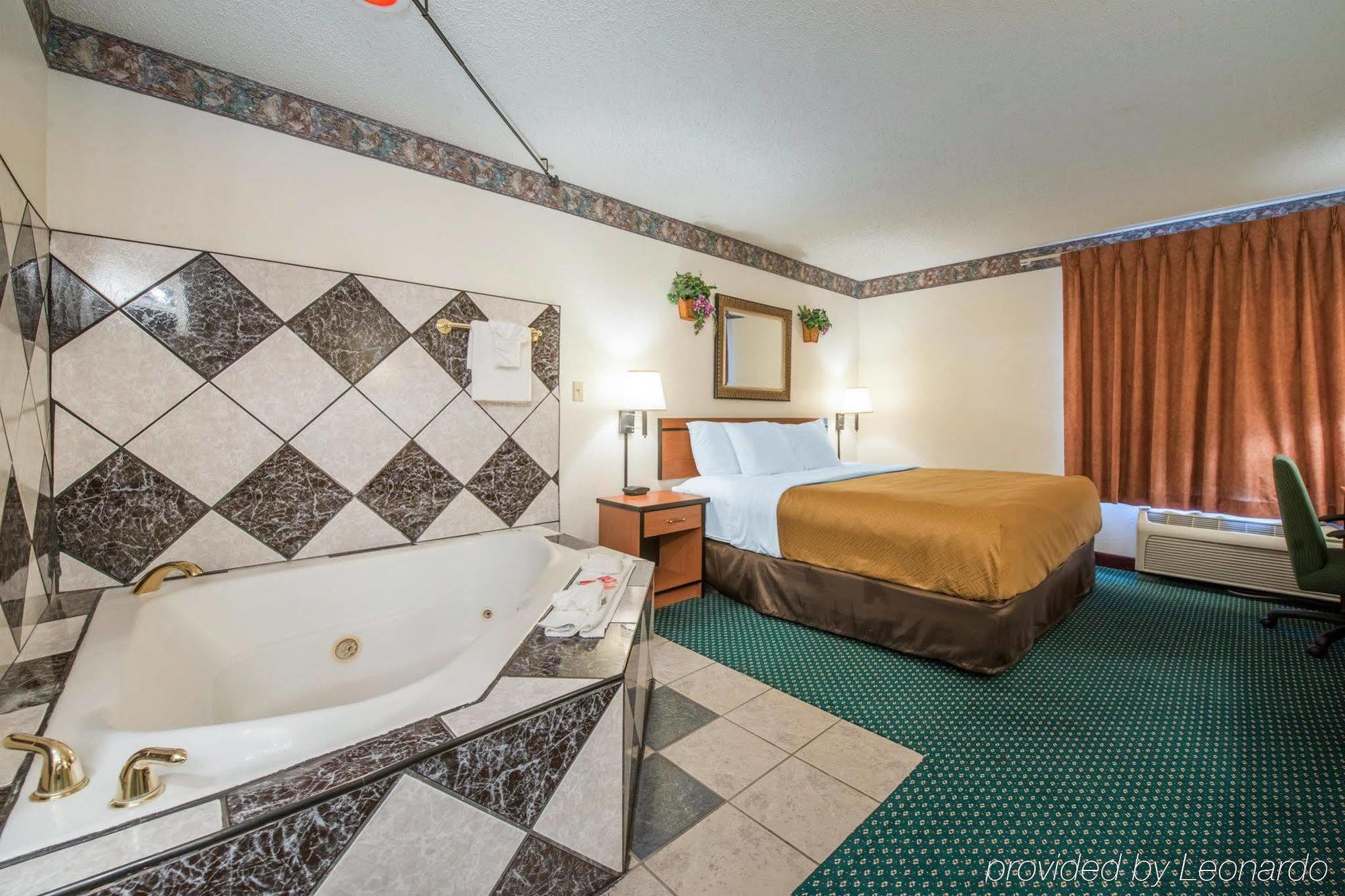 פואבלו Econo Lodge מראה חיצוני תמונה